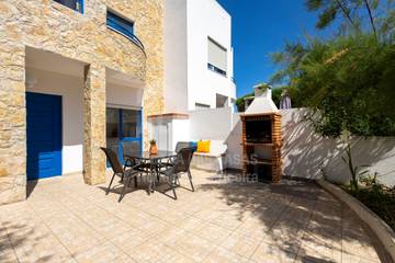 Vacation Rental for 7 Guests in Praia dos Pescadores (Ericeira), Ericeira, Picture 4