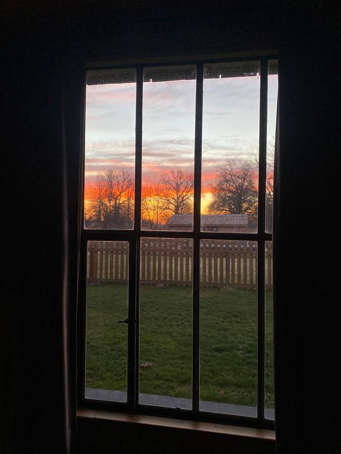 Gîte pour 4 personnes, avec vue et jardin ainsi que piscine et vue sur le lac à Coutras - 2