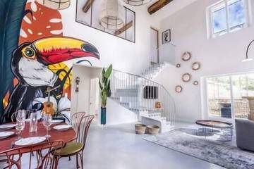 Gîte pour 4 personnes, avec jacuzzi à Aubussargues