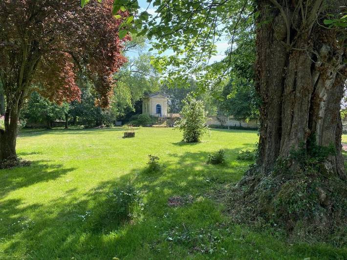 Location de vacances pour 2 personnes, avec vue ainsi que jardin et piscine à Bréhémont - 4