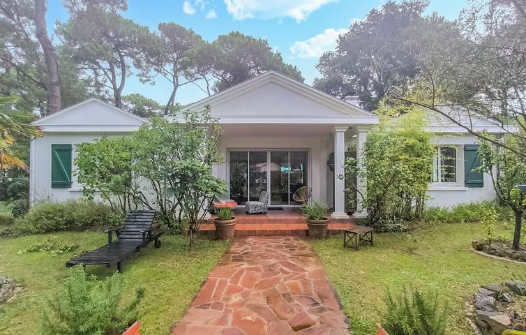 Location de vacances pour 9 personnes, avec terrasse, animaux acceptés dans Plage des Rochelets