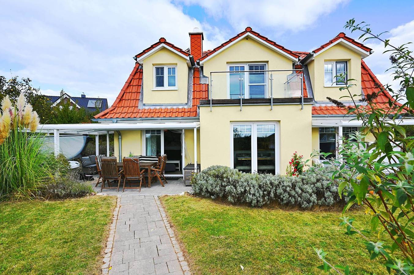 Freistehendes Ferienhaus Kranichhöhe mit Balkon, Terrasse und Whirlpool in Hohwacht in Hohwacht, Hohwachter Bucht