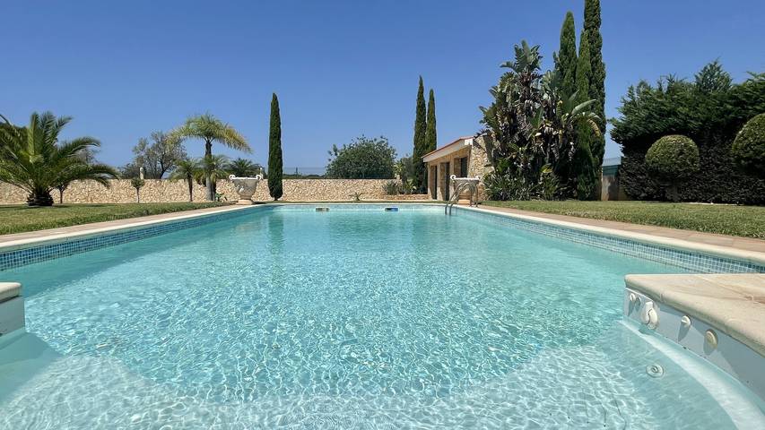 Villa para 10 pessoas, com varanda e jardim em Quarteira