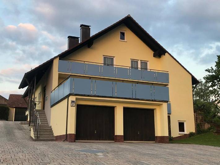 Ferienwohnung für 6 Personen, mit Balkon und Terrasse sowie Garten in Altdorf bei Nürnberg