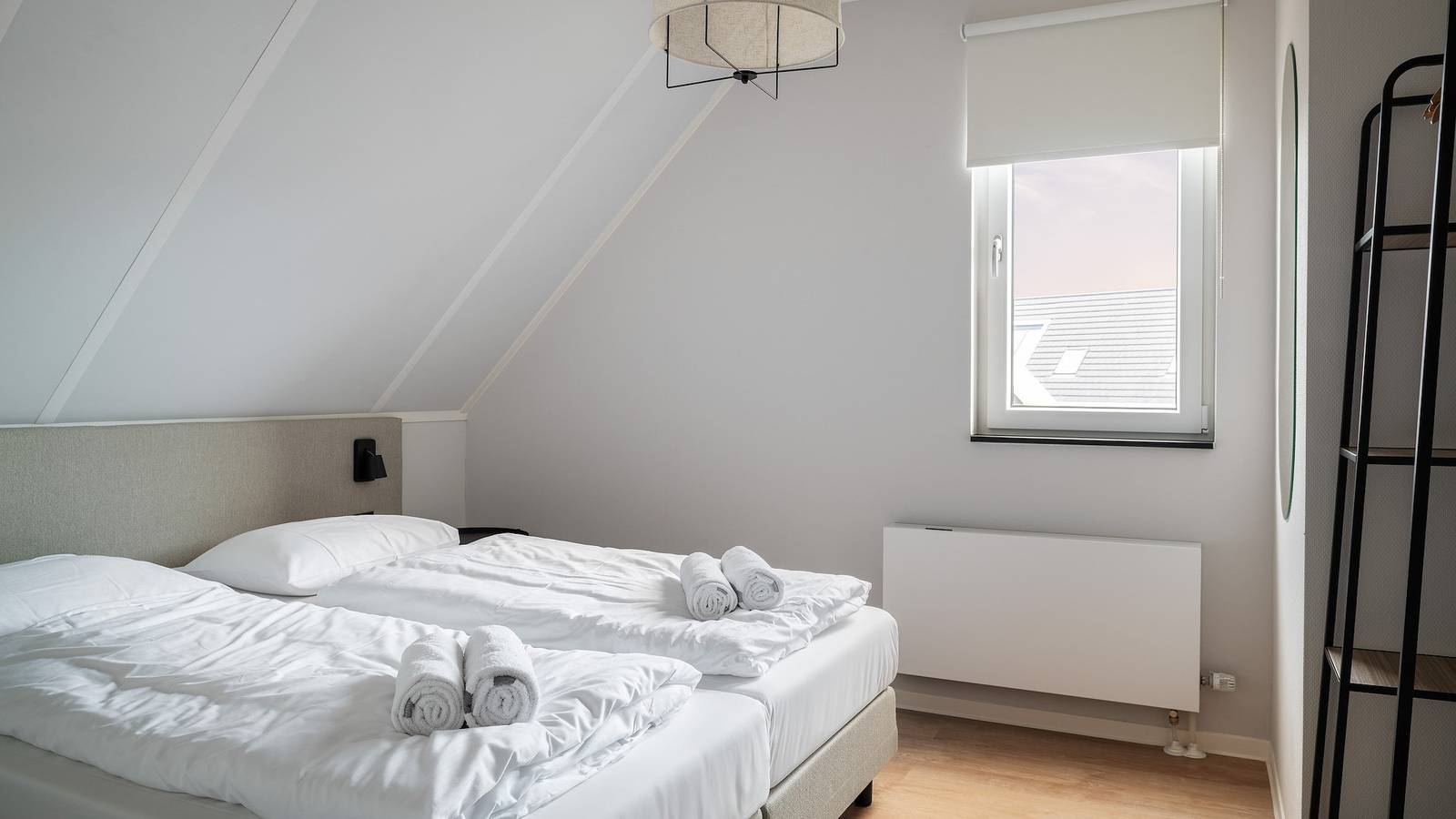 Awesome home in Nieuwvliet-Bad with 2 Bedrooms, Wifi and Private swimming pool in Nieuwvliet, Zeeland Coast