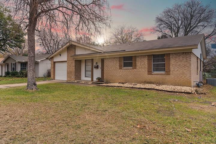 Vacation rental for 8 people, with hot tub and terrace as well as yard, with pets in Richardson (TX)