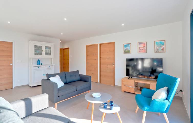 Gemütliches Apartment mit WiFi, TV, Parkplatz und Garten 800m vom Strand entfernt in Saint-Germain-sur-Ay, Coutances und Umgebung