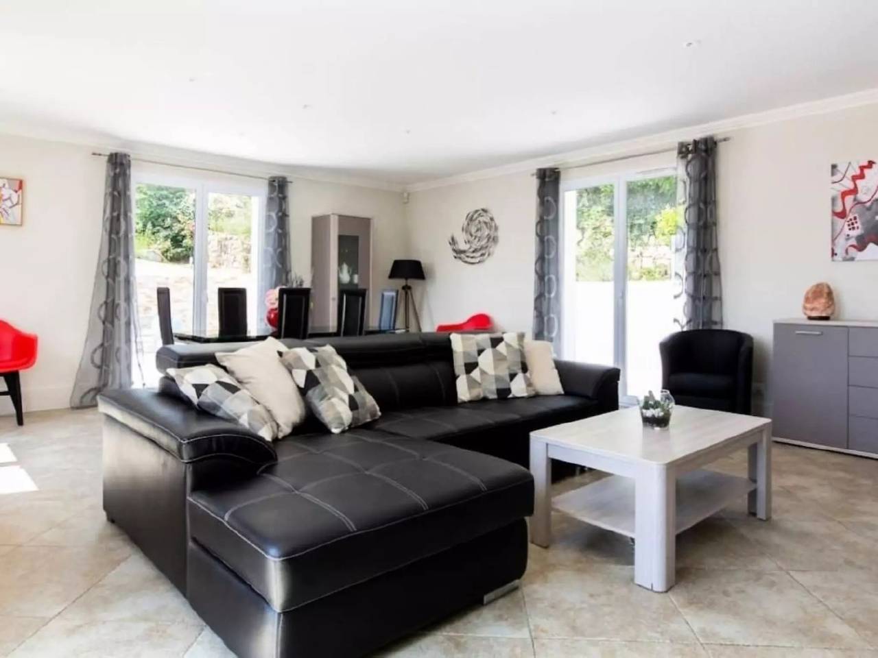 Casa 4 Personas in Le Rouret, Region de Cannes