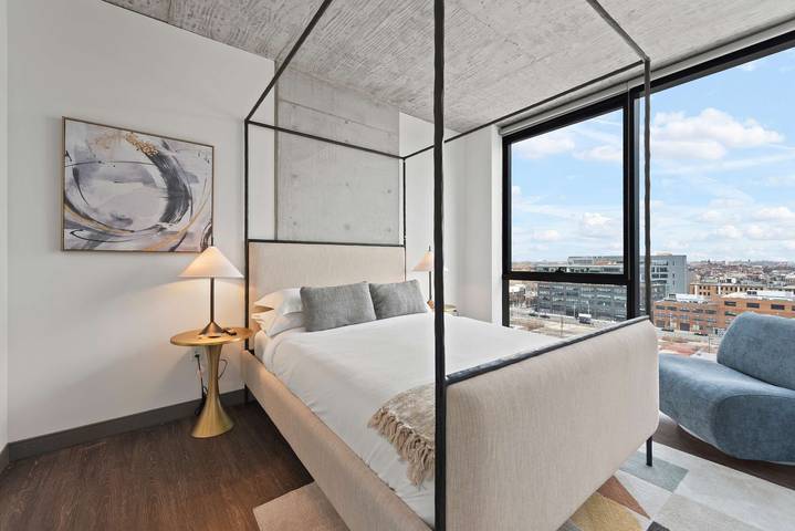 Gîte pour 7 personnes, avec piscine ainsi que terrasse et jardin à Chicago - 3