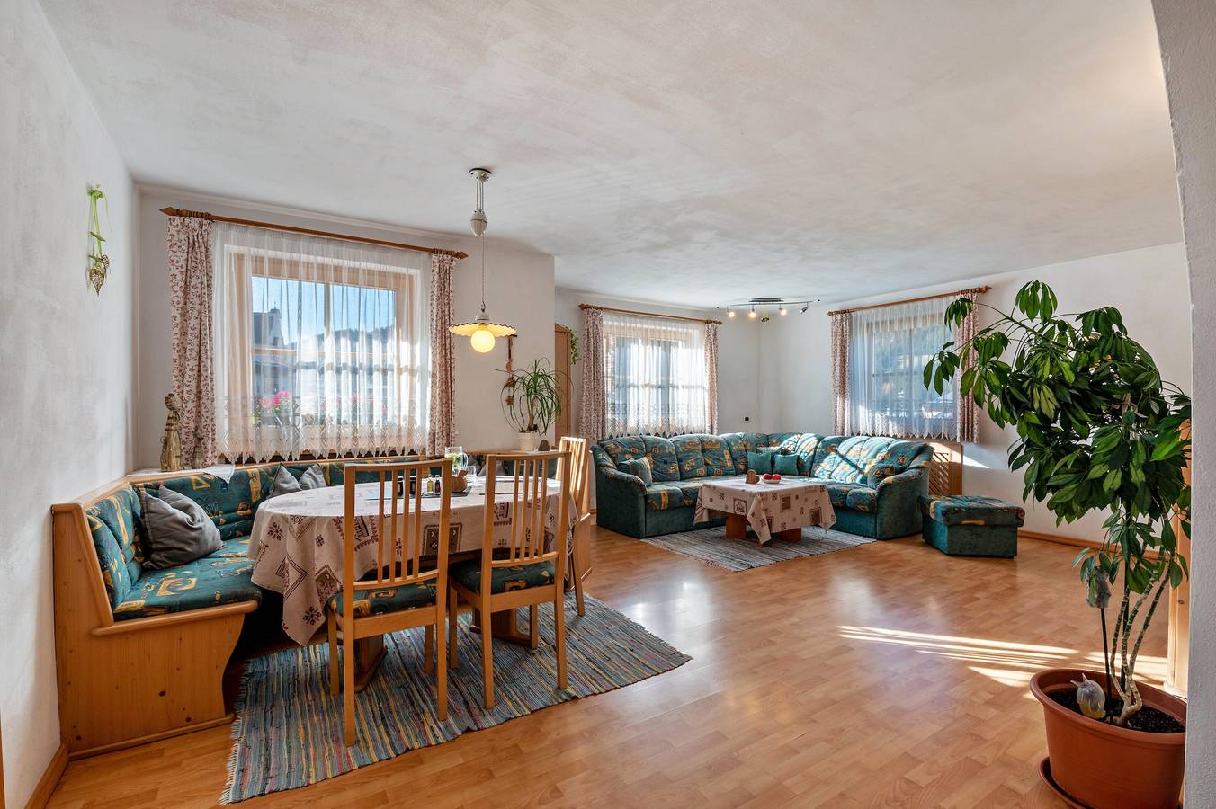 Appartamento intero, Appartamento '1' con vista sulle montagne, giardino in comune e Wi-Fi in Badia, Dolomiti Superski