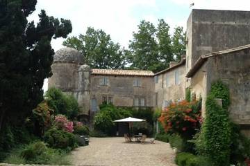 Gîte pour 6 personnes, avec terrasse et jardin à Tarascon