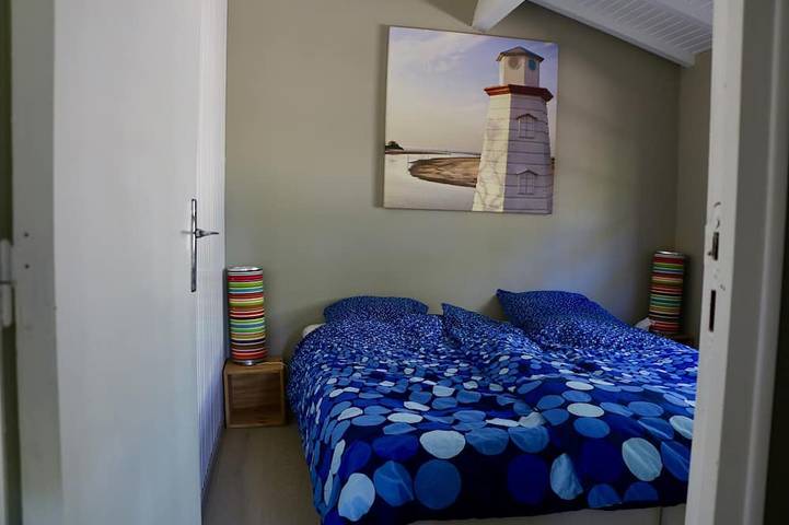 Belle villa surplombant le lac, près des plages, piscine privée, pour 10 in Lac de Lacanau, Lacanau