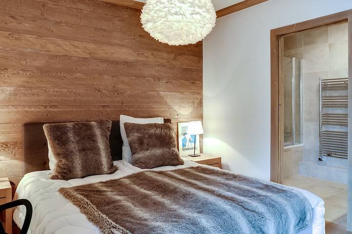 Entire apartment, Contemporary T3 with Balcony and Parking in Courchevel in Saint-Bon-Tarentaise, Massif de la Vanoise
