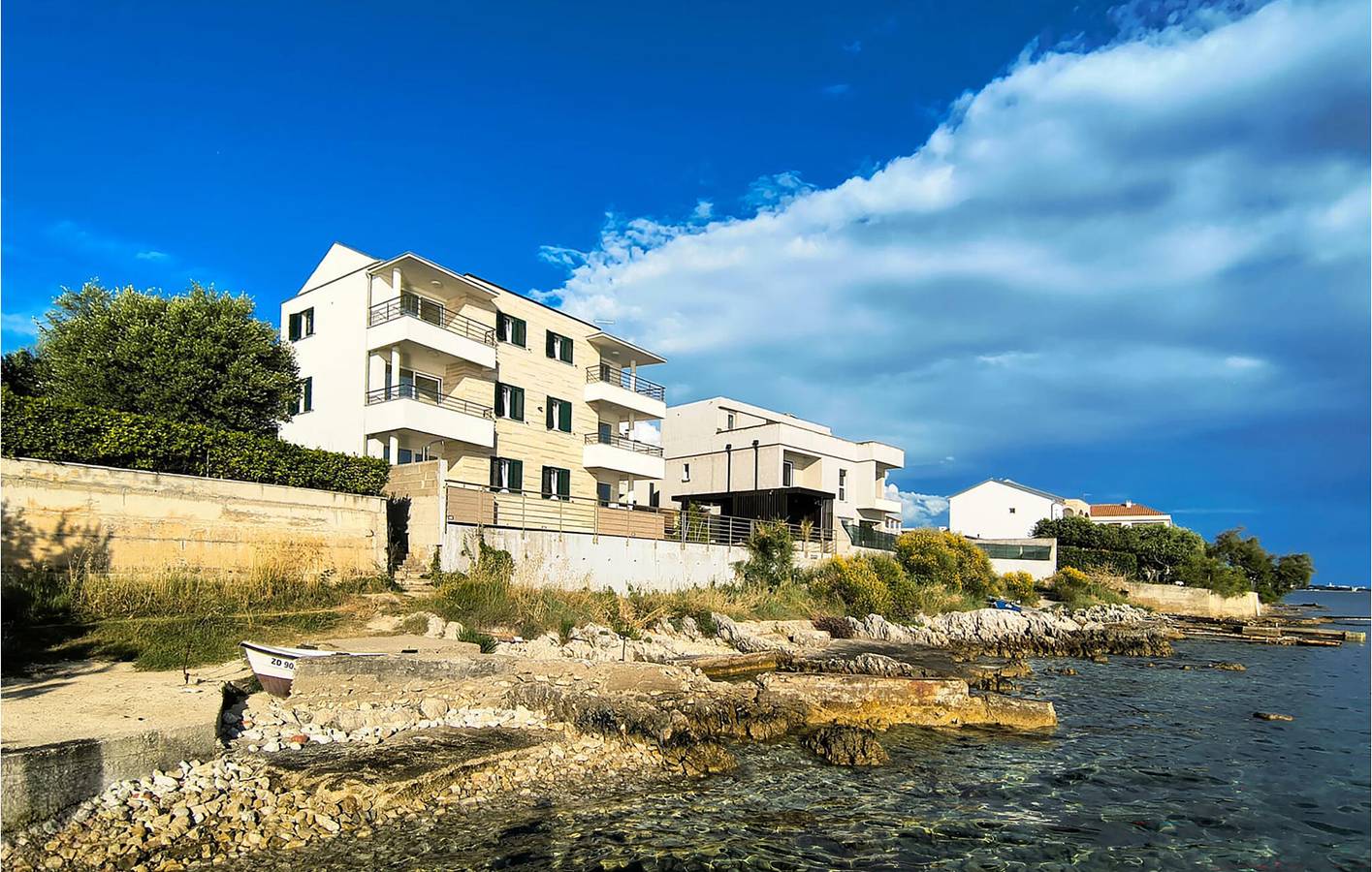 Gemütliche 1-Zimmer-Wohnung mit Pool, WLAN und nur 400 m vom Strand entfernt in Strand Kožino, Zadar (Kommun)