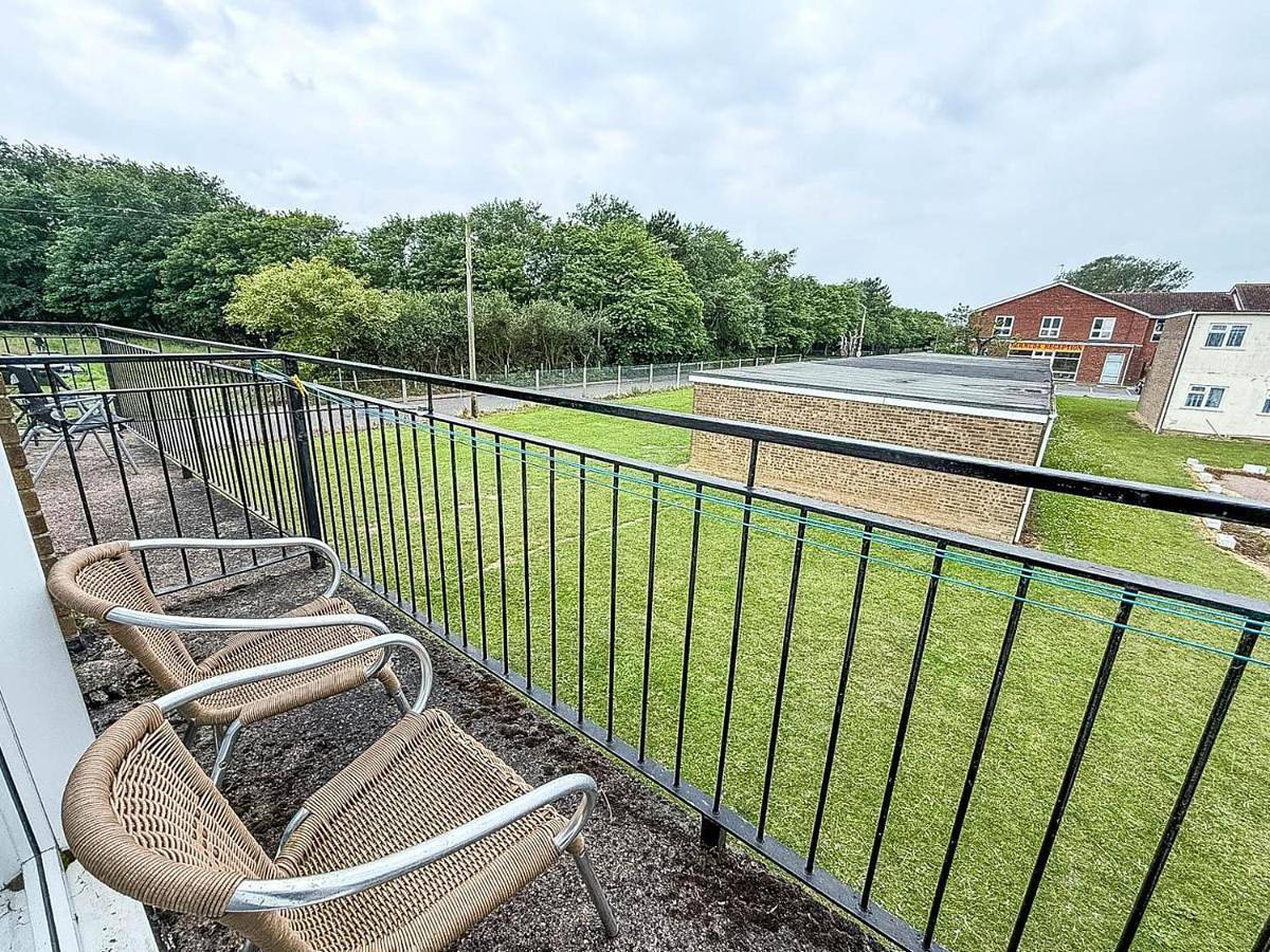 Three-Bedroom Chalet in Hemsby, Great Yarmouth