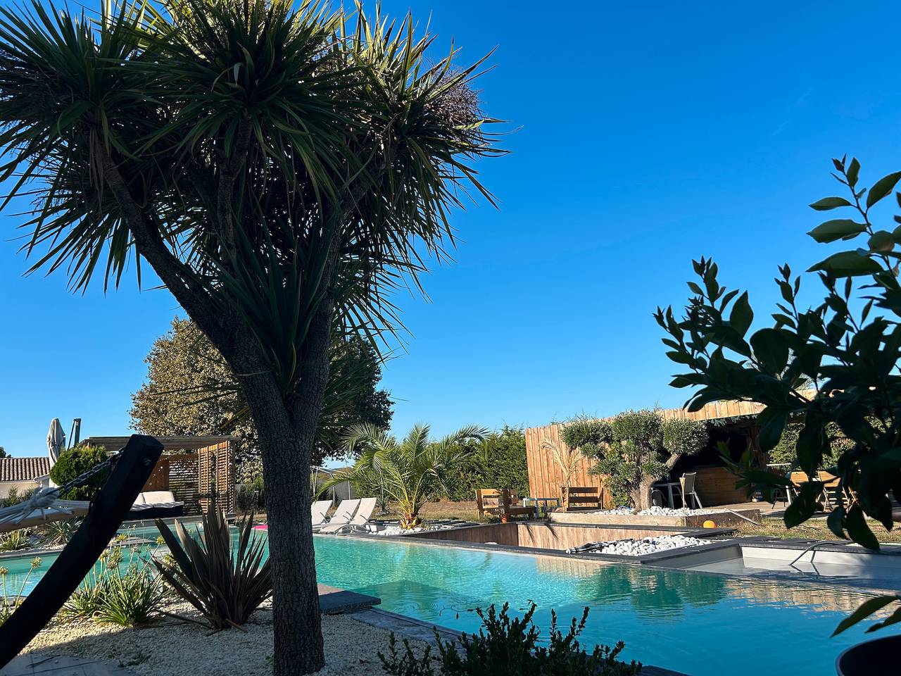 Villa « De L’isle » con piscina privada, Wi-Fi y aire acondicionado in Camps-sur-l'Isle, Región de Libourne
