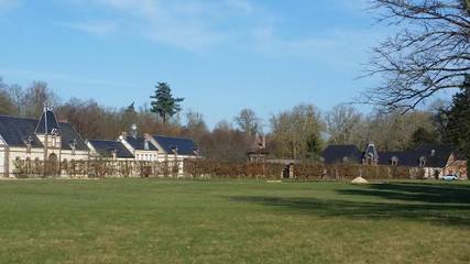 Gîte pour 9 personnes, avec terrasse et jardin dans Sylvains-les-Moulins