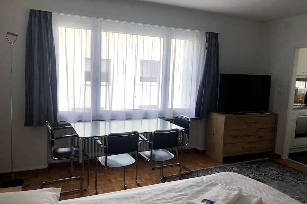 Entire apartment, Bright and quiet studio in the city center (Sky1) in Zurich, Zurich district
