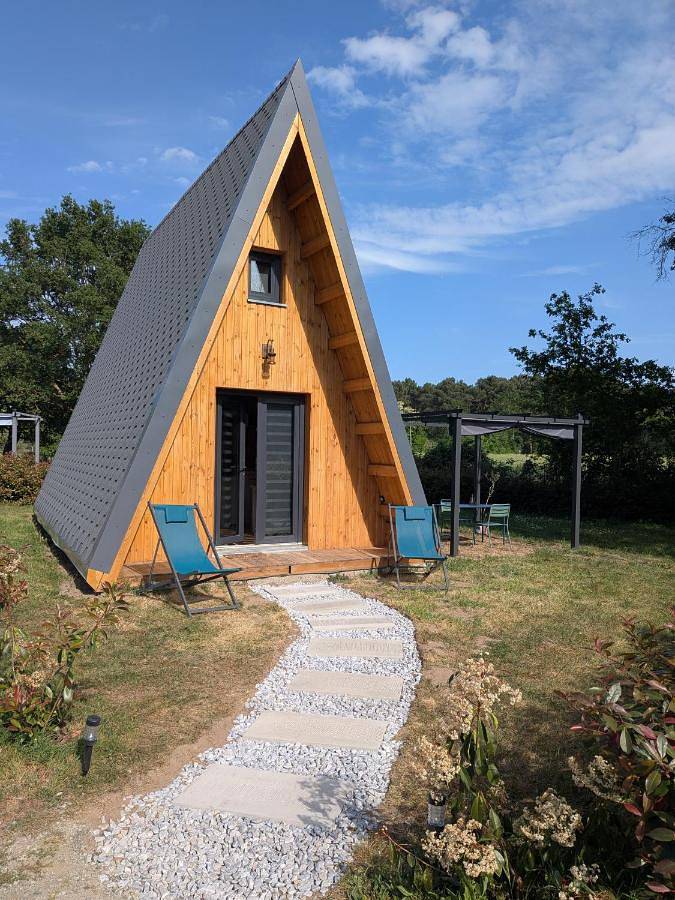 Tente pour 4 personnes, avec Terrasse et Jardin ainsi que Piscine et Vue