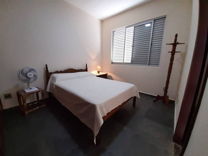 Casas e apartamentos de temporada para 9 pessoas, com jardim na Praia do Forte (Cabo Frio)