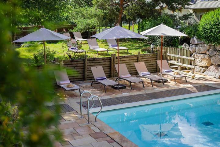 Hôtel pour 2 personnes, avec sauna et jardin ainsi que piscine et jacuzzi dans Office De Tourisme De Serre Chevalier - Bureau Du Monetier Les Bains - 3