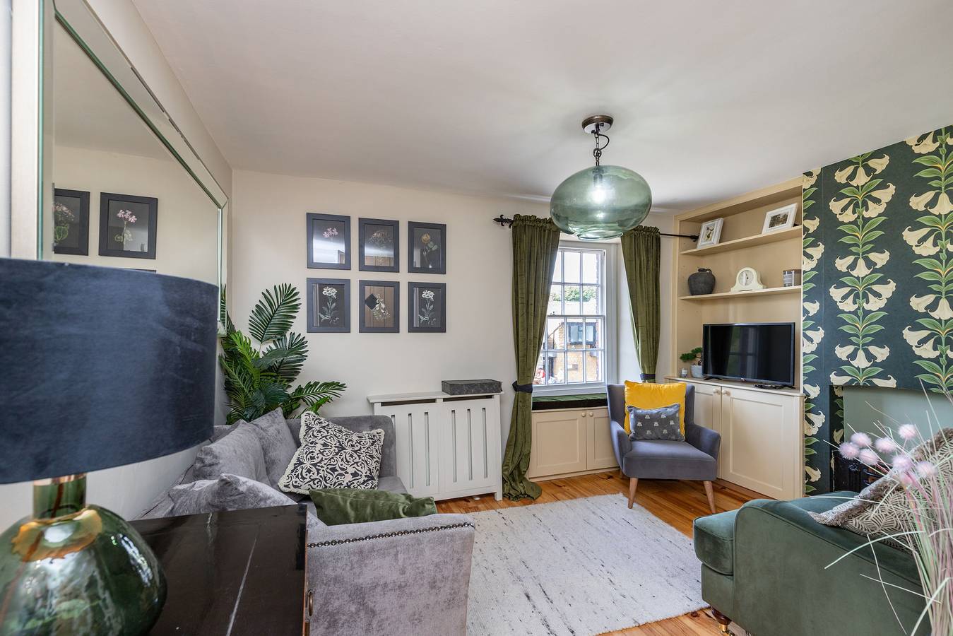 4 Canalside Cottages in Northamptonshire