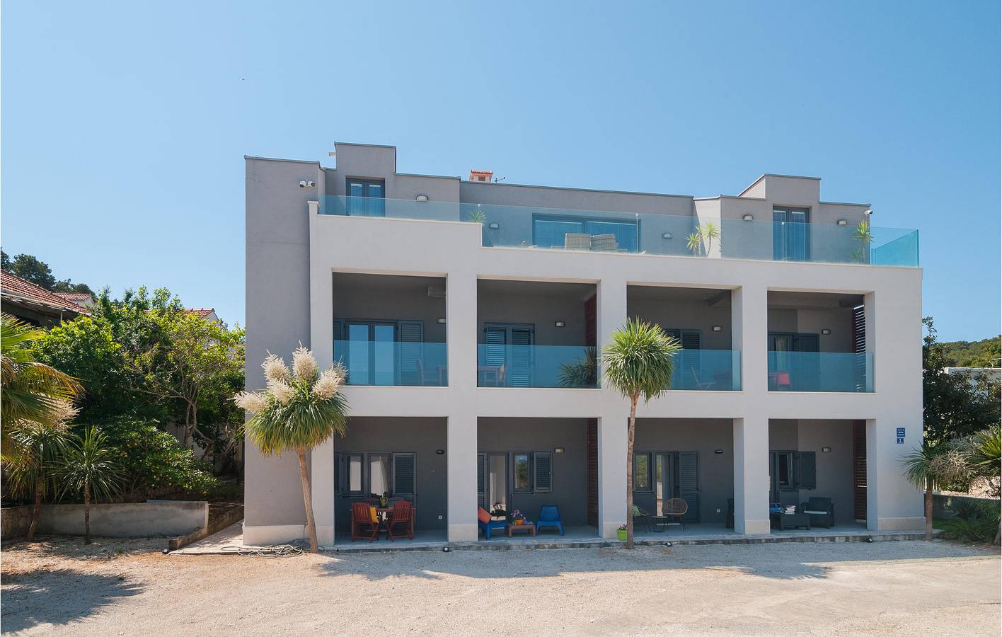 Ganze Ferienwohnung, Gemütliche 190 m² große Wohnung mit WLAN, Klimaanlage und Terrasse – 400 m vom Strand entfernt in Sutivan, Brac