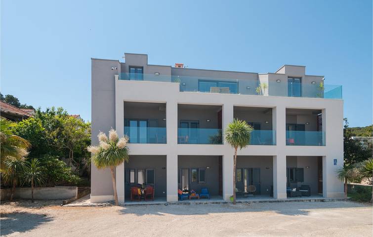 Ferienwohnung für 6 Personen, mit Terrasse und Garten - 1