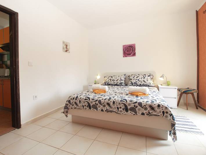 Ganze Wohnung, Ferienwohnung für 4 Personen mit Terrasse in Lijom, Banjole