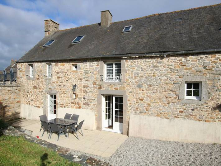 Gîte pour 6 personnes, avec jardin et jacuzzi à Saint-Germain-le-Gaillard