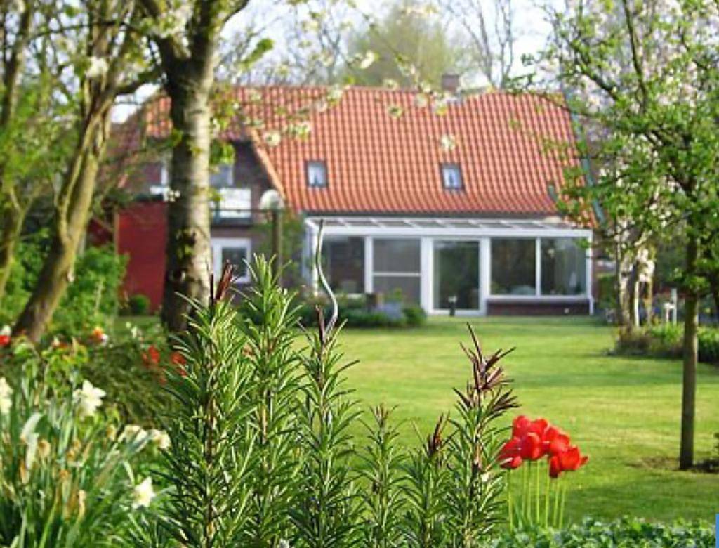 Ferienhaus für 4 Personen mit Balkon in Werdum, Nordseeküste