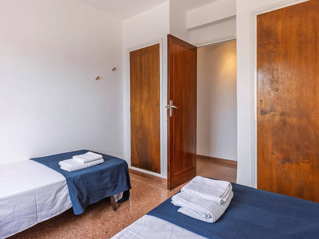 Entire apartment, Cozy Beachside Apartment with Pool and Balcony in Avenida de Augusta, Jávea