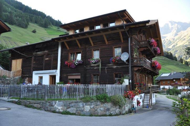 Ferienwohnung für 7 Personen, mit Balkon in Virgen
