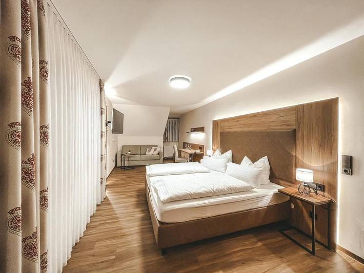 Hotel für 2 Personen, mit Sauna und Whirlpool sowie Pool und Garten in Biberach