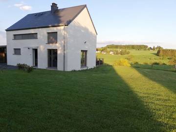 Gîte pour 9 personnes, avec vue et jardin à Sainte-Ode