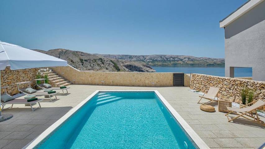 Villa für 6 Personen, mit Garten und Ausblick sowie Pool, mit Haustier in Novalja