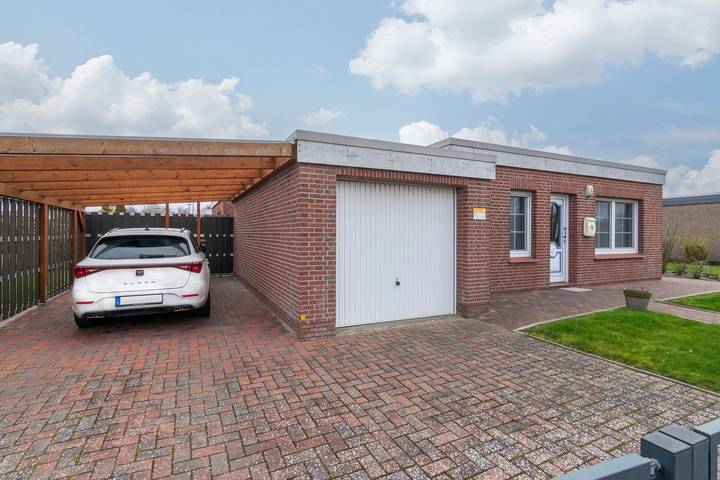 Bungalow für 4 Personen, mit Balkon/Terrasse und Terrasse sowie Garten in Norddeich