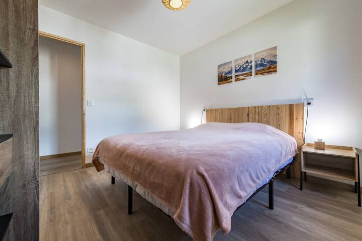 Entire apartment, Grand Horizon | Large Terrace & Mountain View in Saint-Jean-de-Maurienne, Saint-Jean-de-Maurienne region