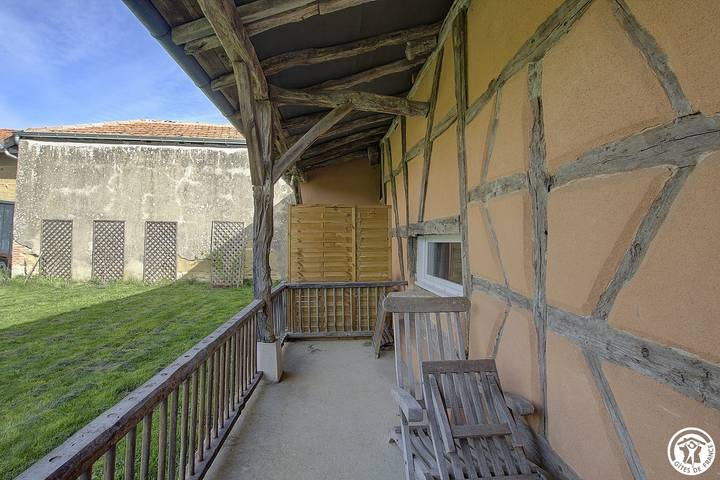 Gîte pour 4 personnes, avec terrasse et jardin