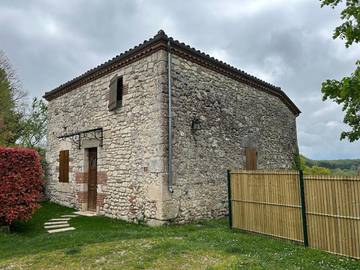 Gîte pour 8 personnes, avec vue et jardin ainsi que piscine et terrasse à Dolmayrac (Lot-et-Garonne)