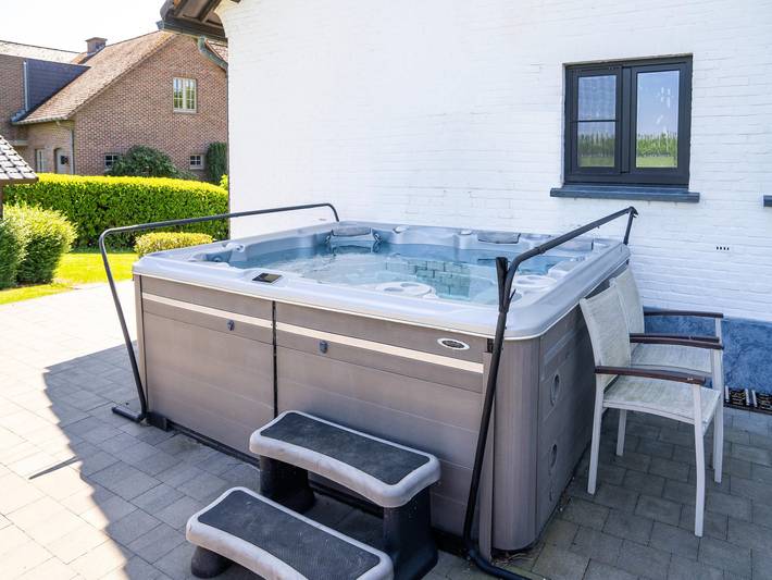 Ferienhaus für 15 Personen, mit Whirlpool und Terrasse sowie Garten und Ausblick in Limburg (Belgien) - 2