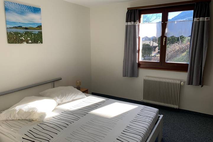 Ganze Ferienwohnung, Ferienhaus Bergflow - 4-Zimmerwohnung mit urigem Dachstock und zwei separaten Duschen/Wc in Flumserberg, Flums