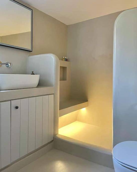 Location de vacances pour 4 personnes, avec vue ainsi que terrasse et jardin dans Kamarès - 2