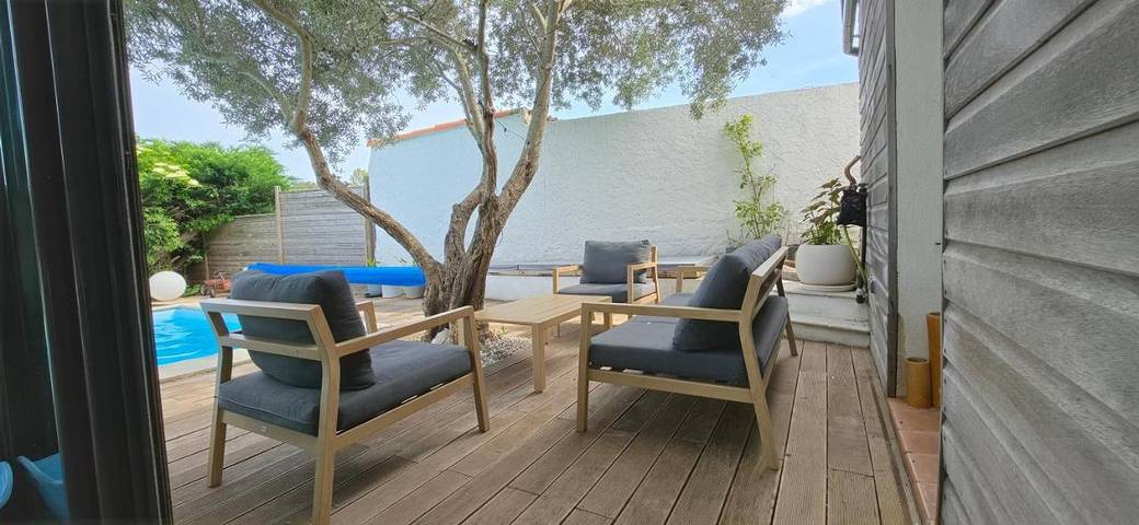 Location de vacances pour 8 personnes, avec terrasse ainsi que piscine et vue à Gréasque - 4