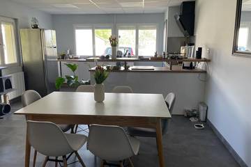 Gîte pour 4 personnes, avec piscine et jardin à La Suze-sur-Sarthe