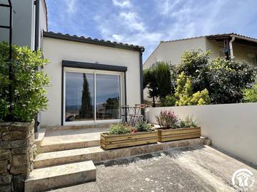 Gîte pour 2 personnes, avec terrasse dans l' Aude