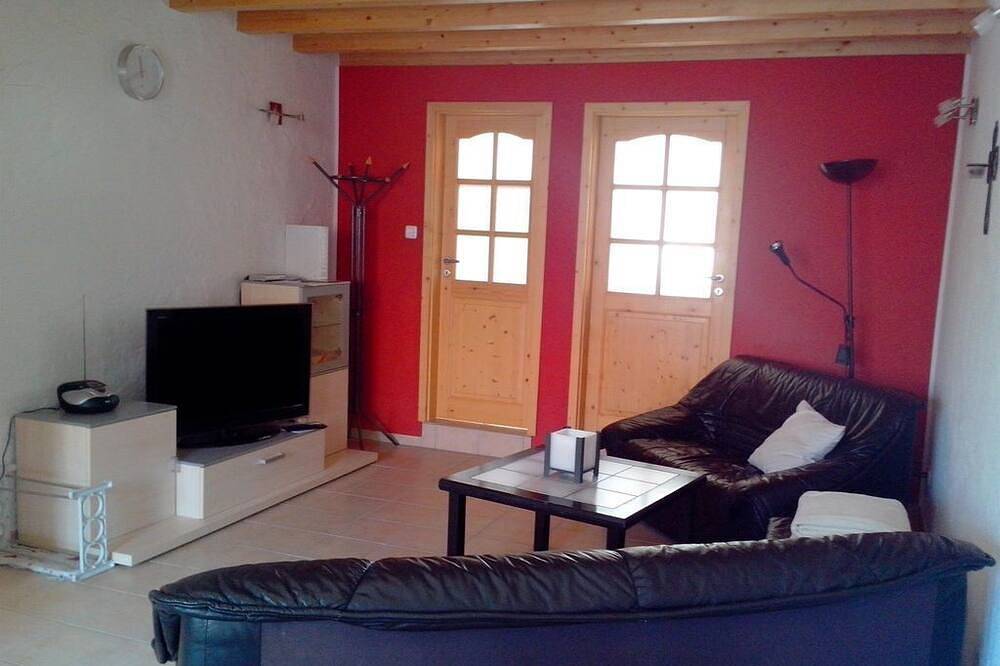 Ganze Wohnung, Ferienwohnung Alte Scheune - 2-Bett-Ferienwohnung - Nichtraucher - in Üxheim, Vulkaneifel