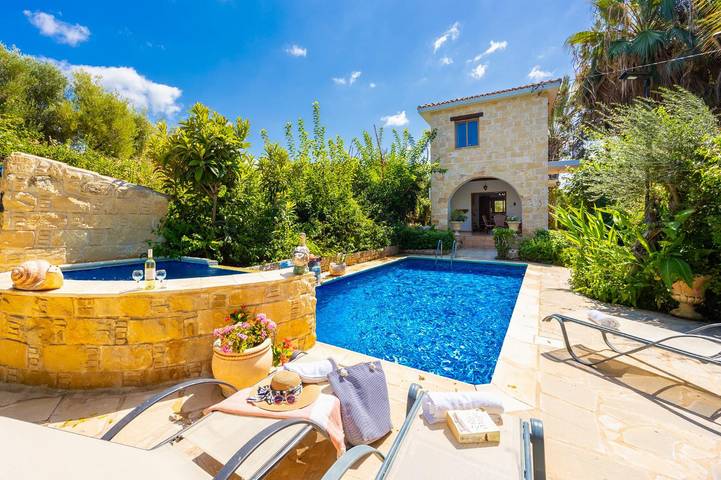 Villa für 5 Personen, mit Garten und Terrasse - 1