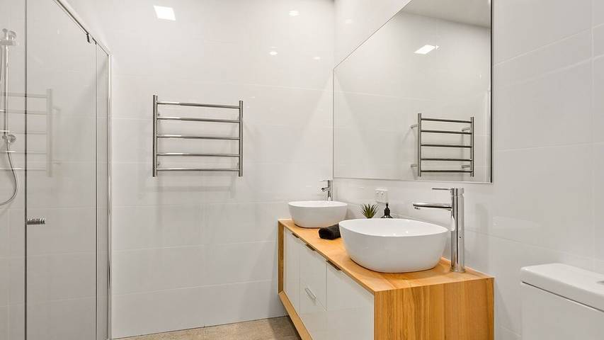 Holiday home for 10 people, with terrace and hot tub in Sorrento (Victoria)