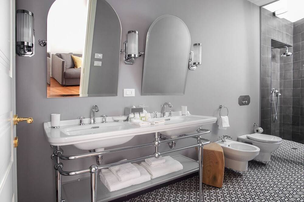 Verona Design - One Bedroom Villa, Sleeps 4 in Centro Storico di Verona, Verona